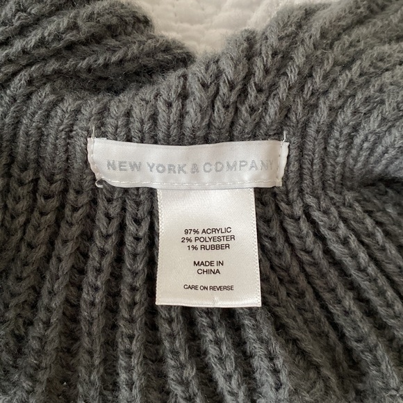 Sale!🛍️Gray Scarf - Picture 5 of 6